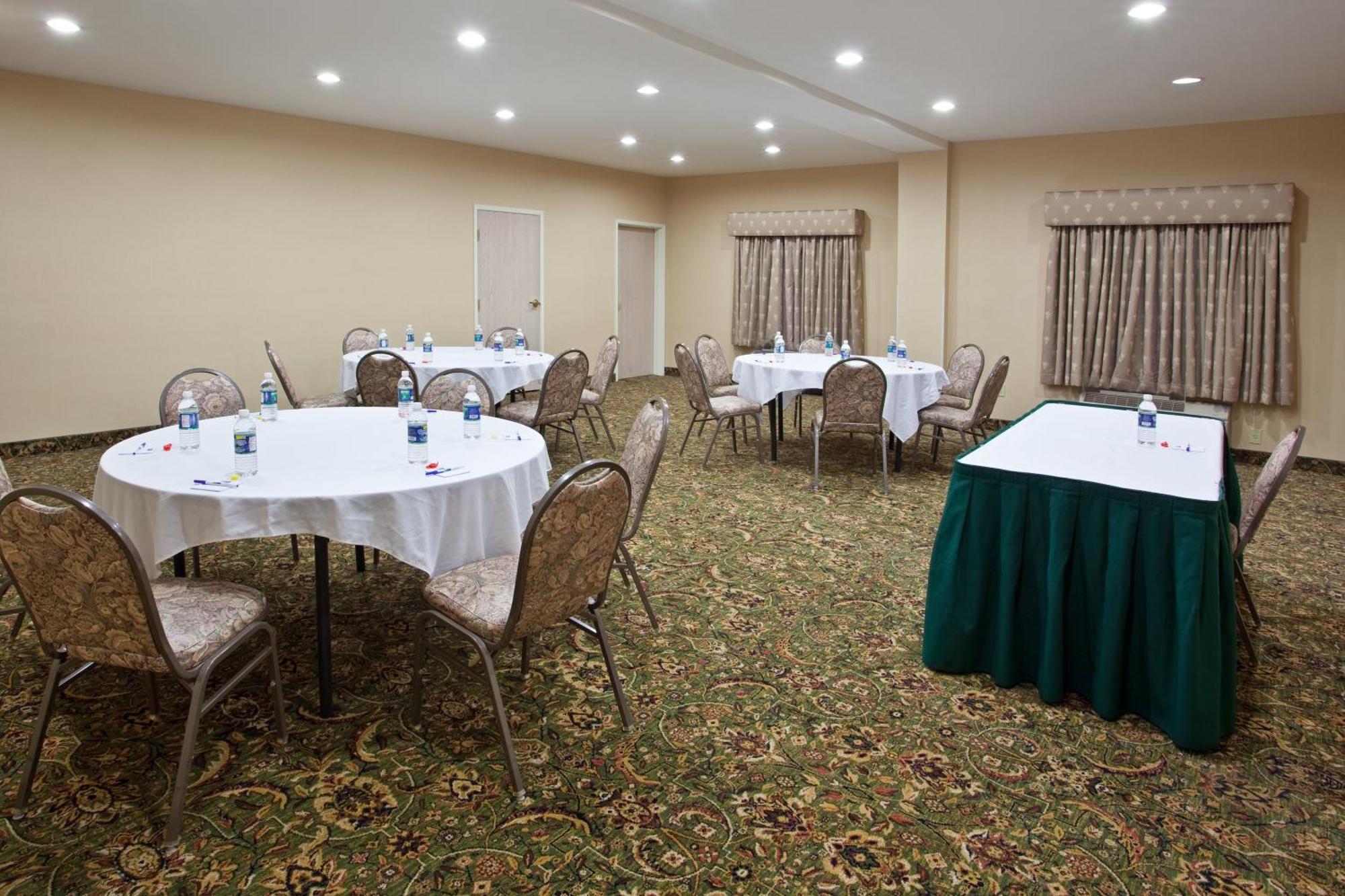 Holiday Inn Express Hotel & Suites Marion By Ihg Екстер'єр фото