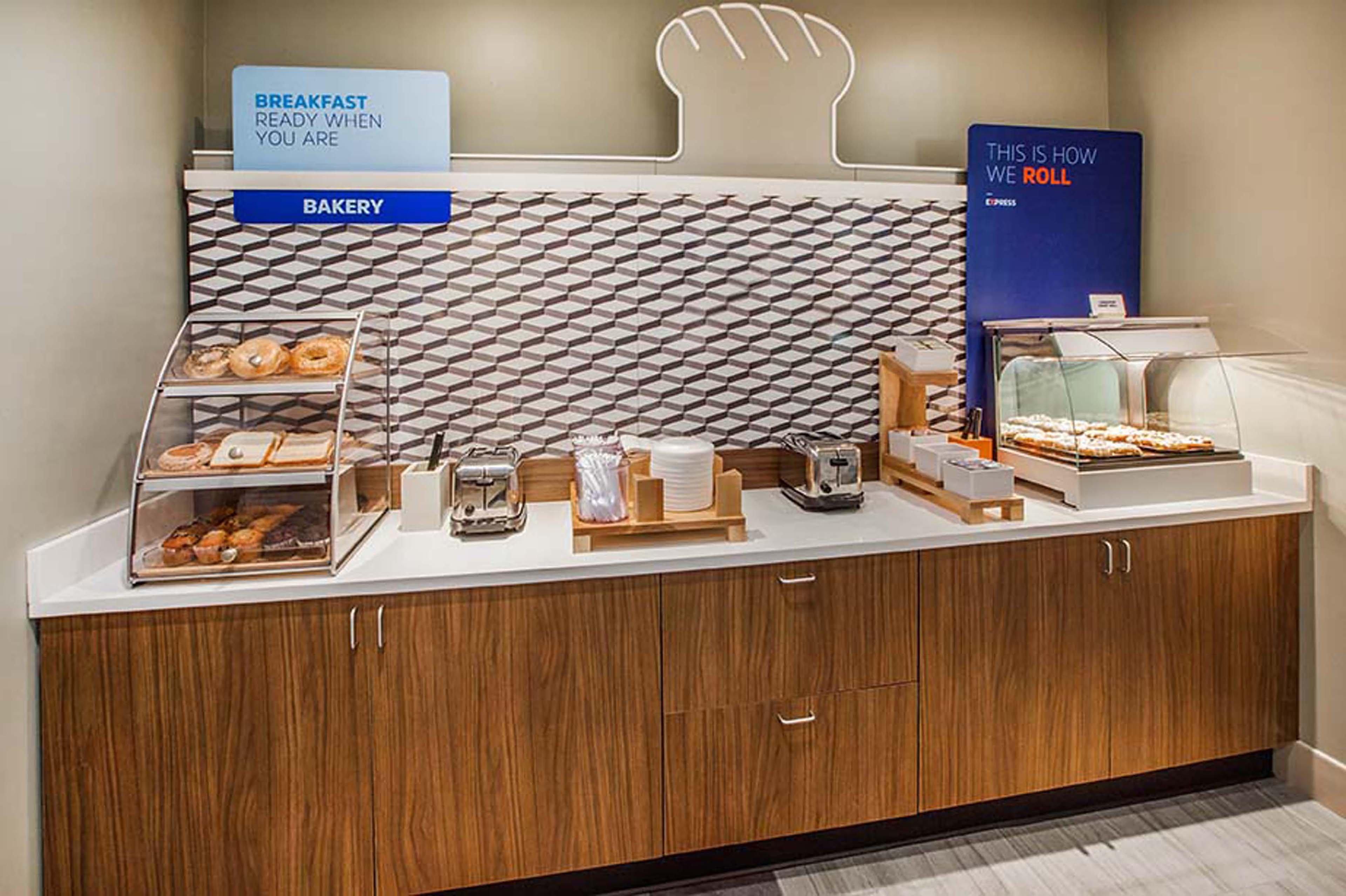 Holiday Inn Express Hotel & Suites Marion By Ihg Екстер'єр фото