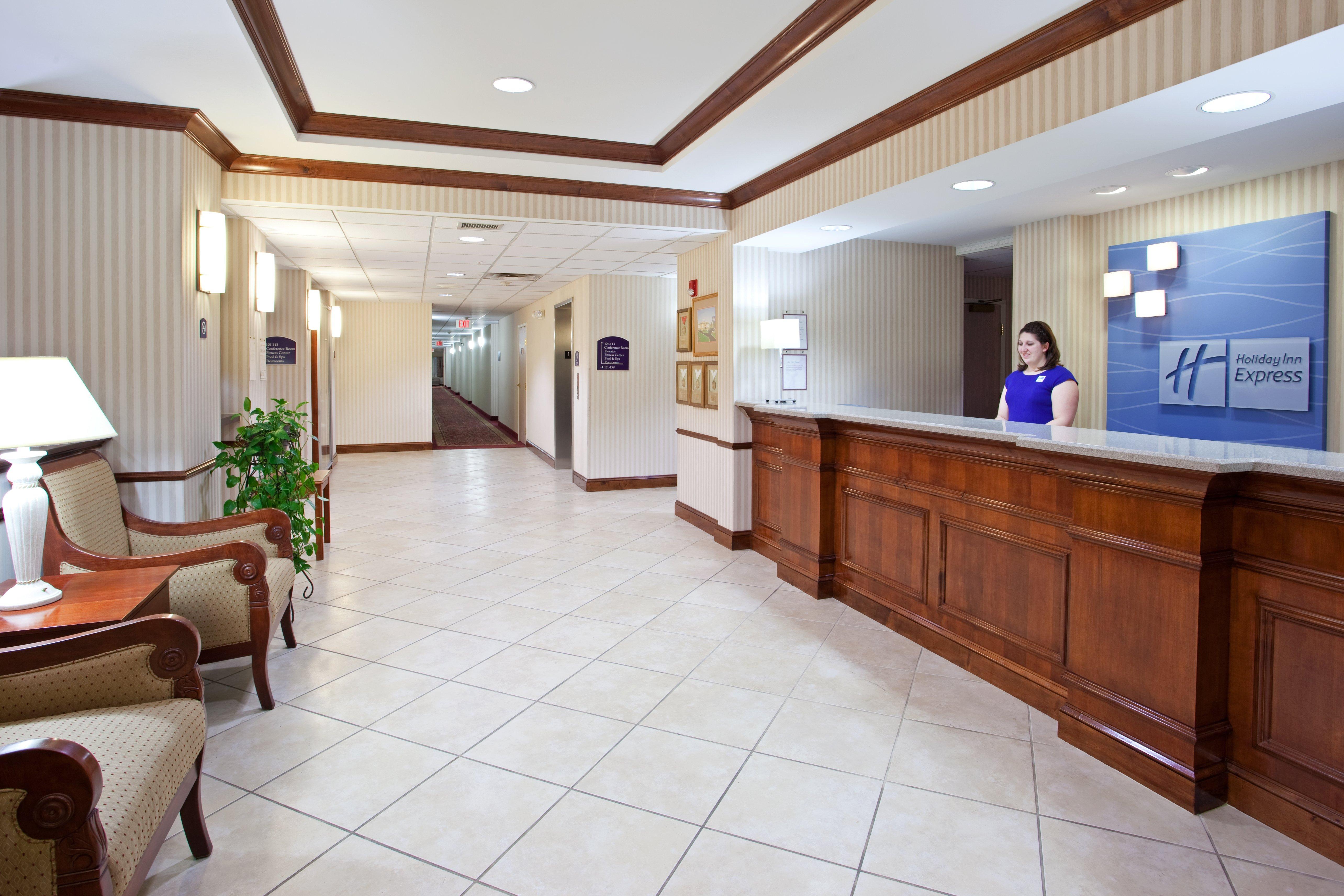 Holiday Inn Express Hotel & Suites Marion By Ihg Екстер'єр фото