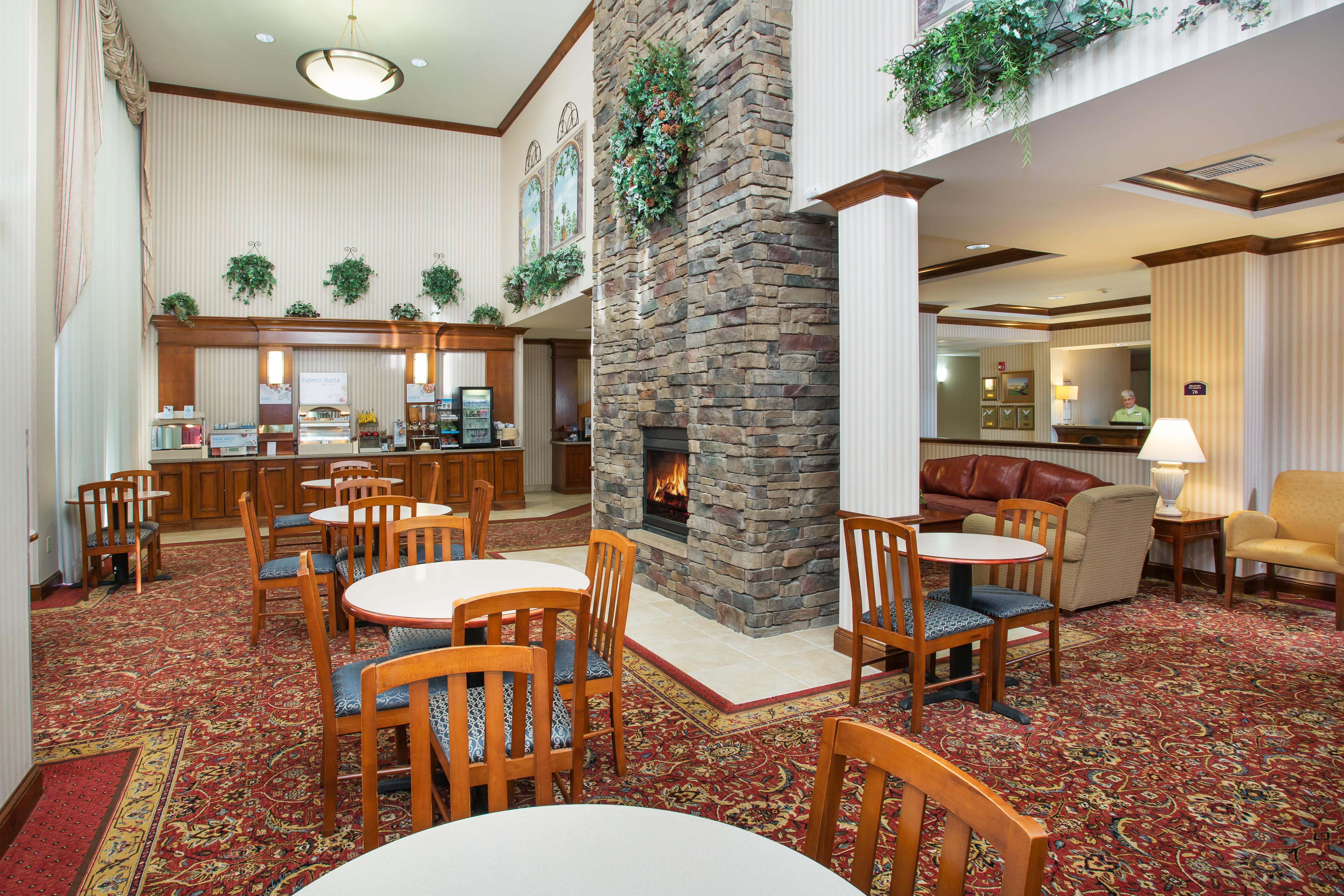 Holiday Inn Express Hotel & Suites Marion By Ihg Екстер'єр фото