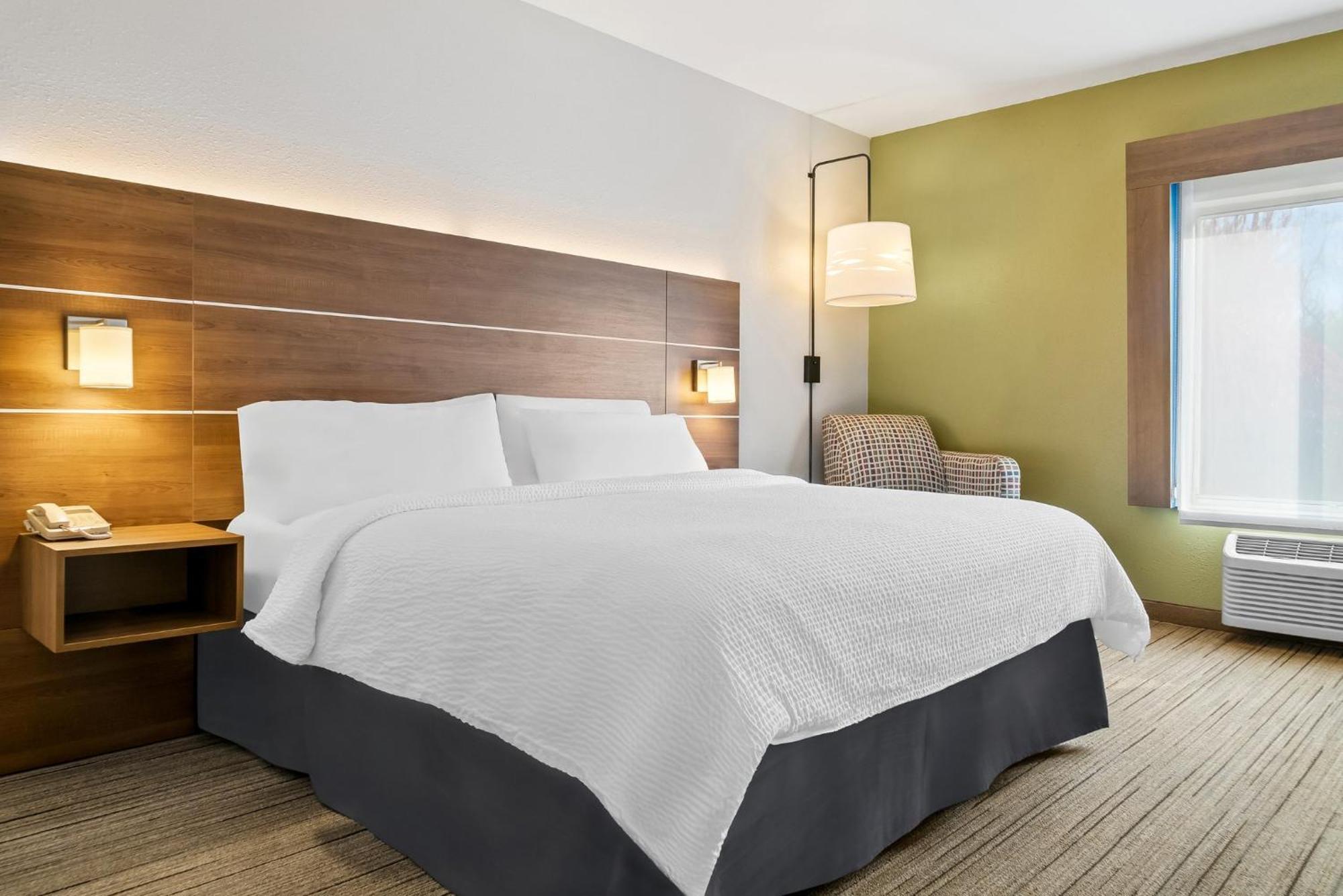 Holiday Inn Express Hotel & Suites Marion By Ihg Екстер'єр фото