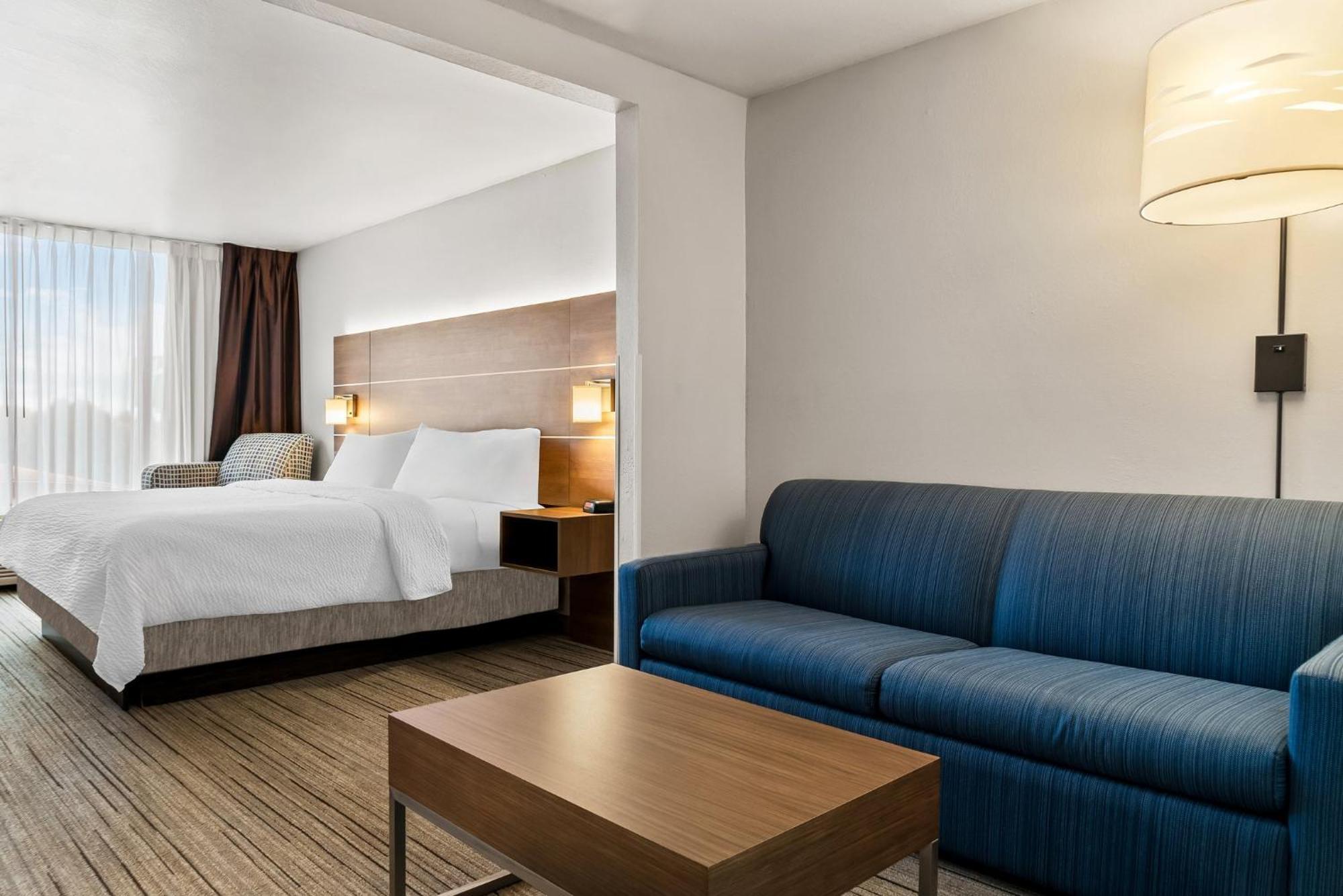 Holiday Inn Express Hotel & Suites Marion By Ihg Екстер'єр фото