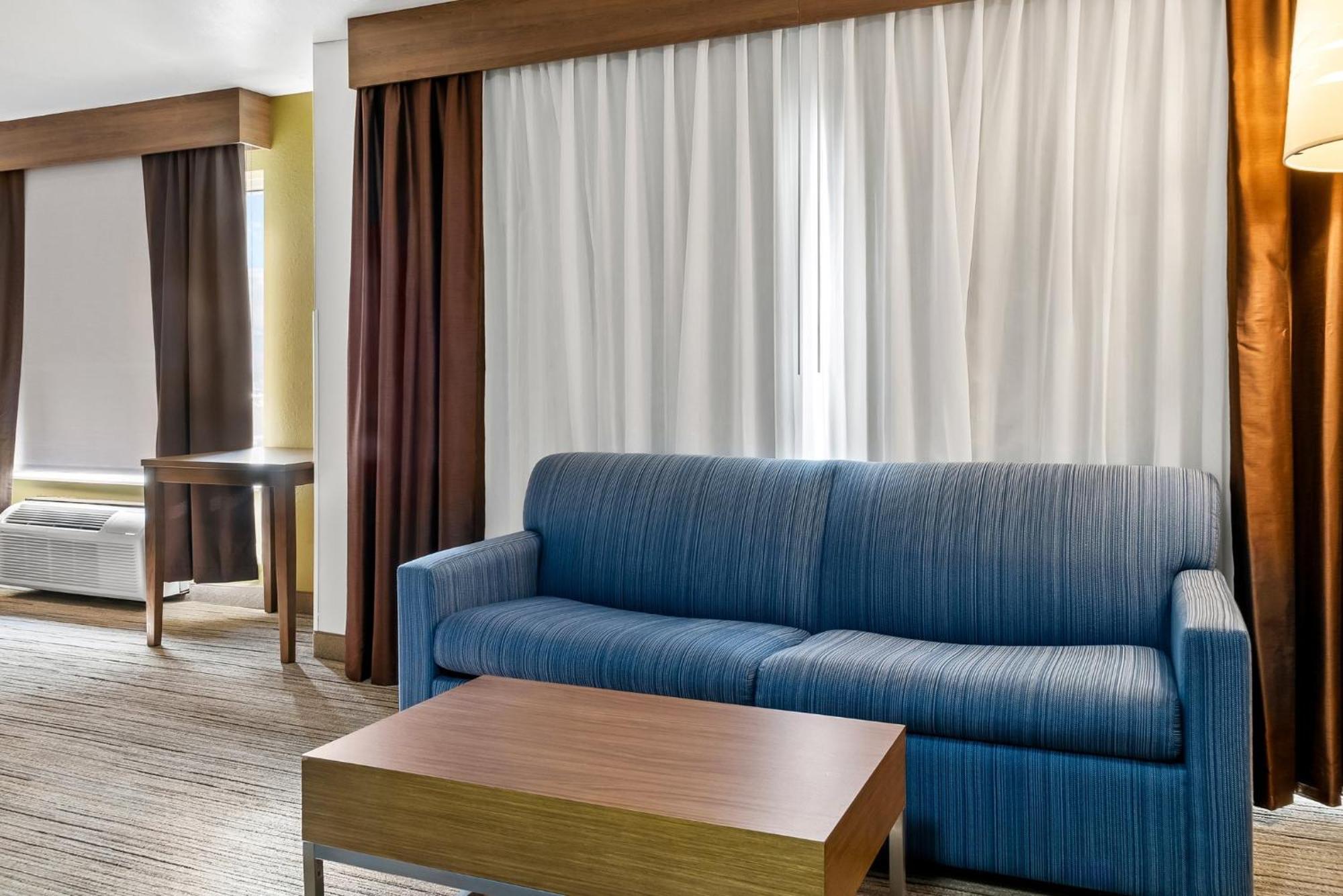 Holiday Inn Express Hotel & Suites Marion By Ihg Екстер'єр фото