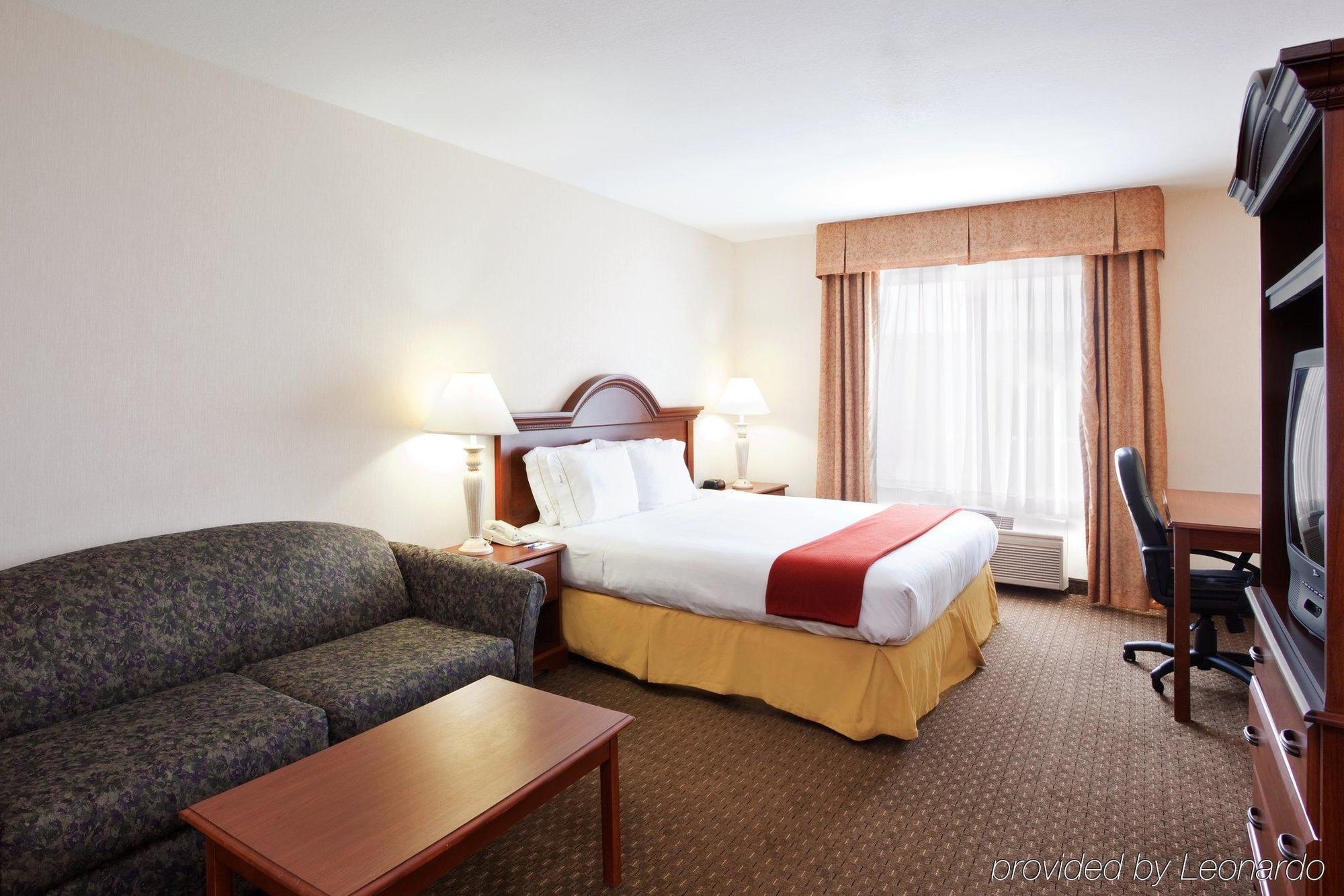 Holiday Inn Express Hotel & Suites Marion By Ihg Номер фото