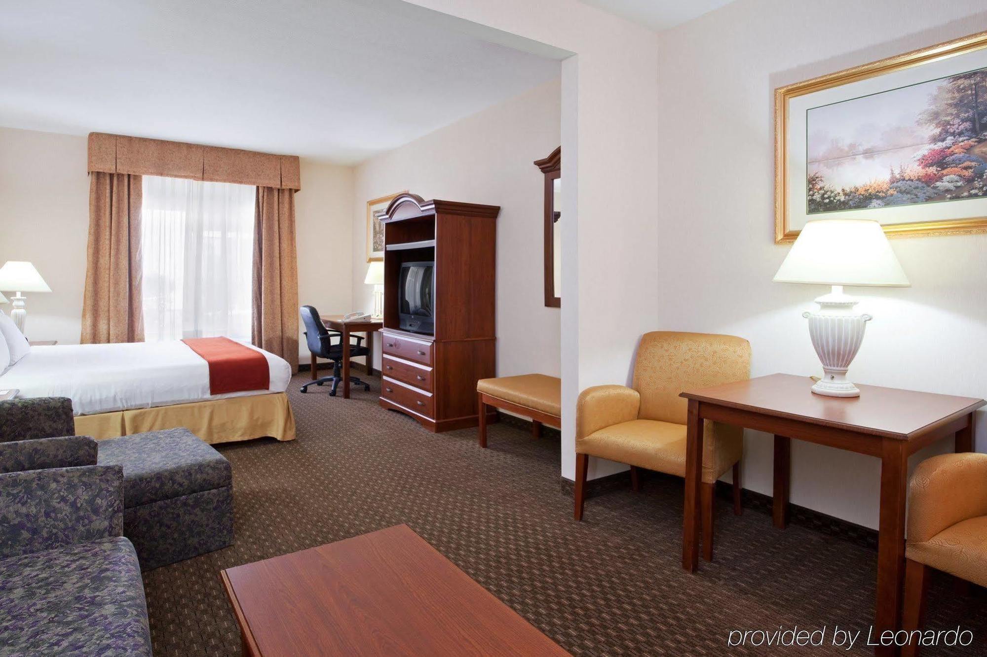 Holiday Inn Express Hotel & Suites Marion By Ihg Екстер'єр фото